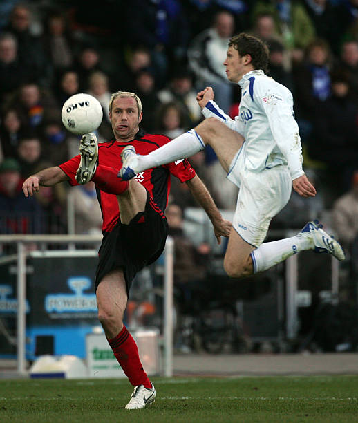 篮网签下两 篮网签下两